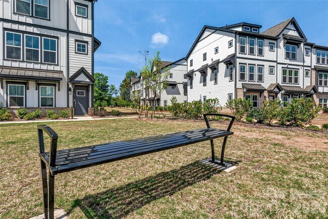 Building Photo - 504 Annie Lowery Wy