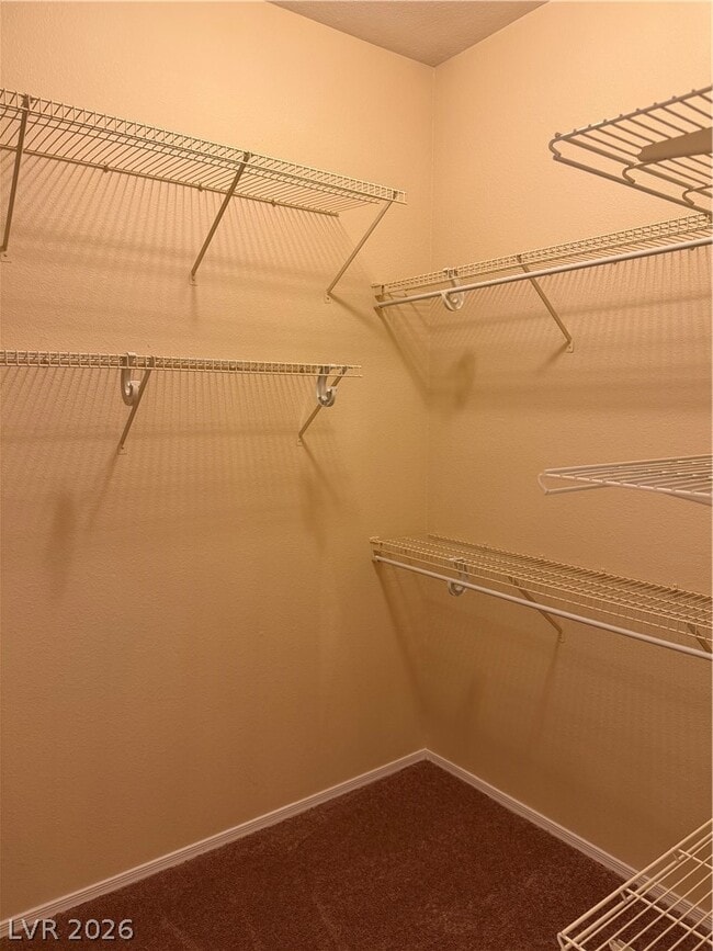 Building Photo - 572 Fox Links St