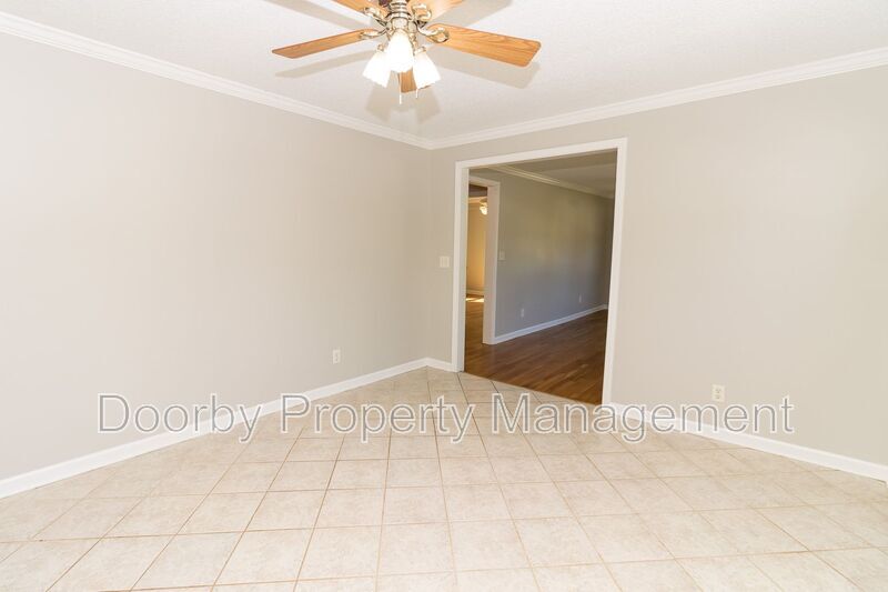 Building Photo - 3308 Center St