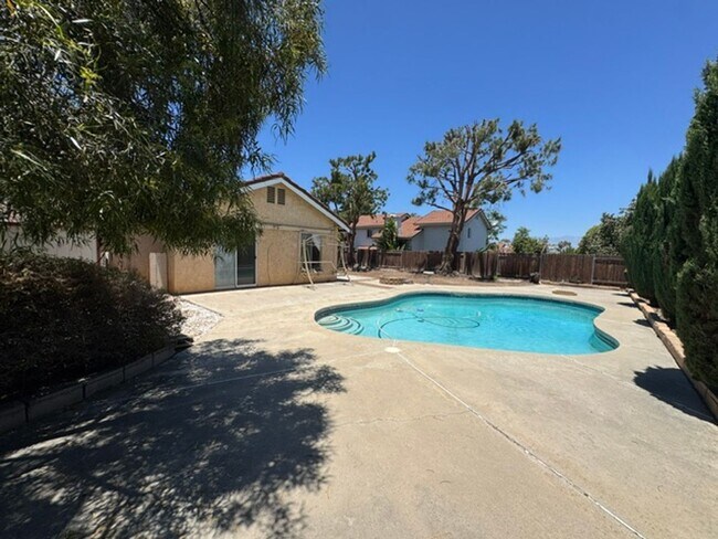 Building Photo - 791 Kingfisher Ct