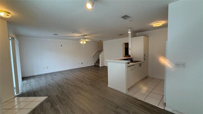 Building Photo - 850 S Tamiami Trl
