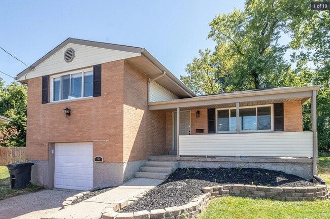 Primary Photo - Newly Renovated 3 Bedroom 2 Bathroom Home