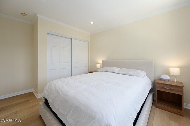 Building Photo - 5557 Adelina Ct