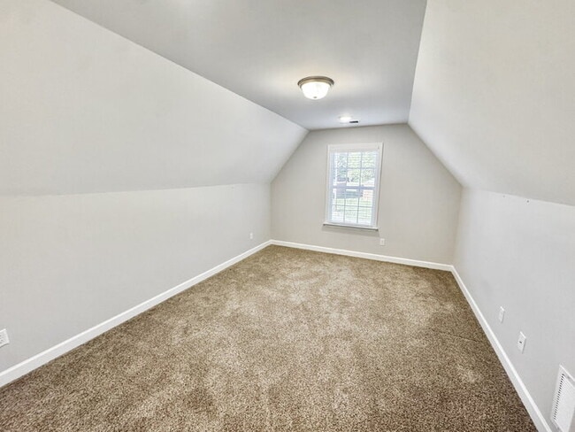 Building Photo - 11 Katie Ln