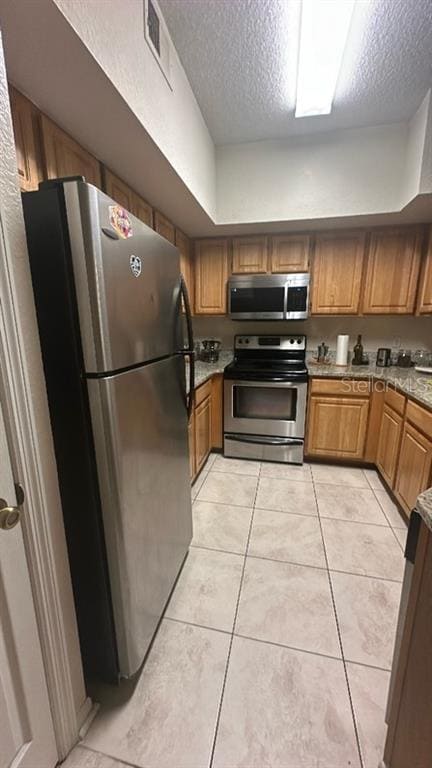 Building Photo - 8301 Elm Park Dr