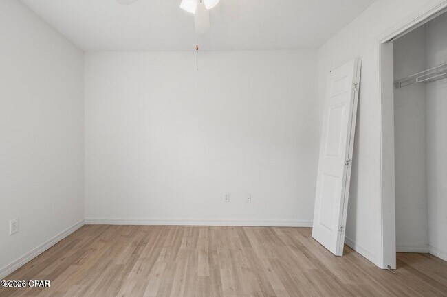 Building Photo - 3123 Meadow St