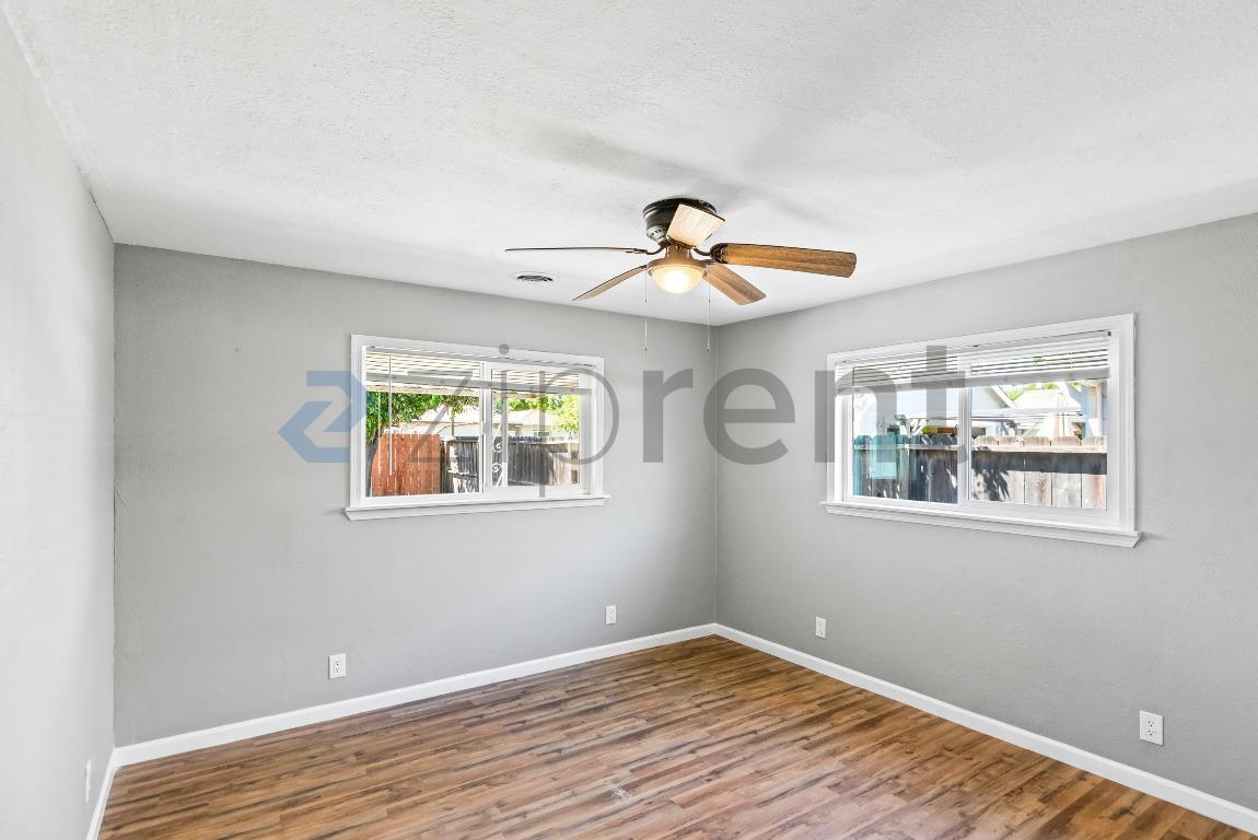 Building Photo - 2732 D St