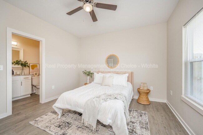 Building Photo - 3614 W Angel St