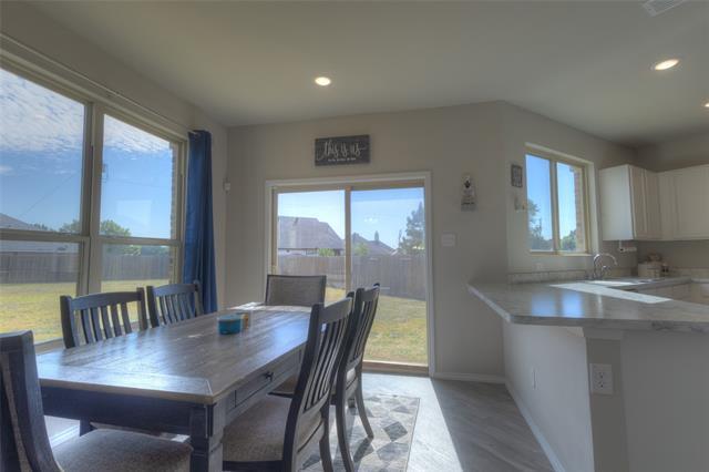 Building Photo - 1305 Benwick Dr