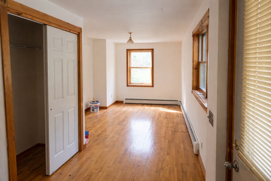 Building Photo - 301 Shore Road