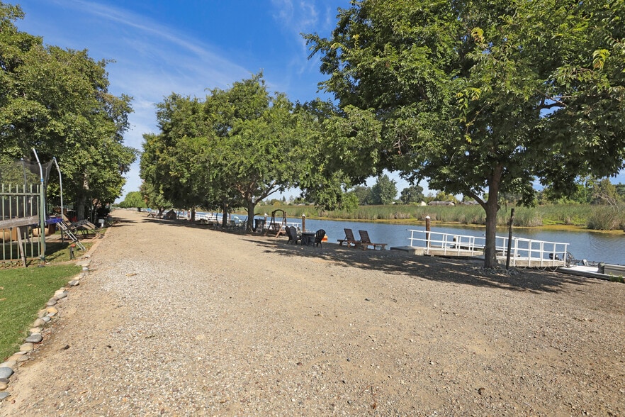 Levee walking path - 6687 Brook Falls Cir