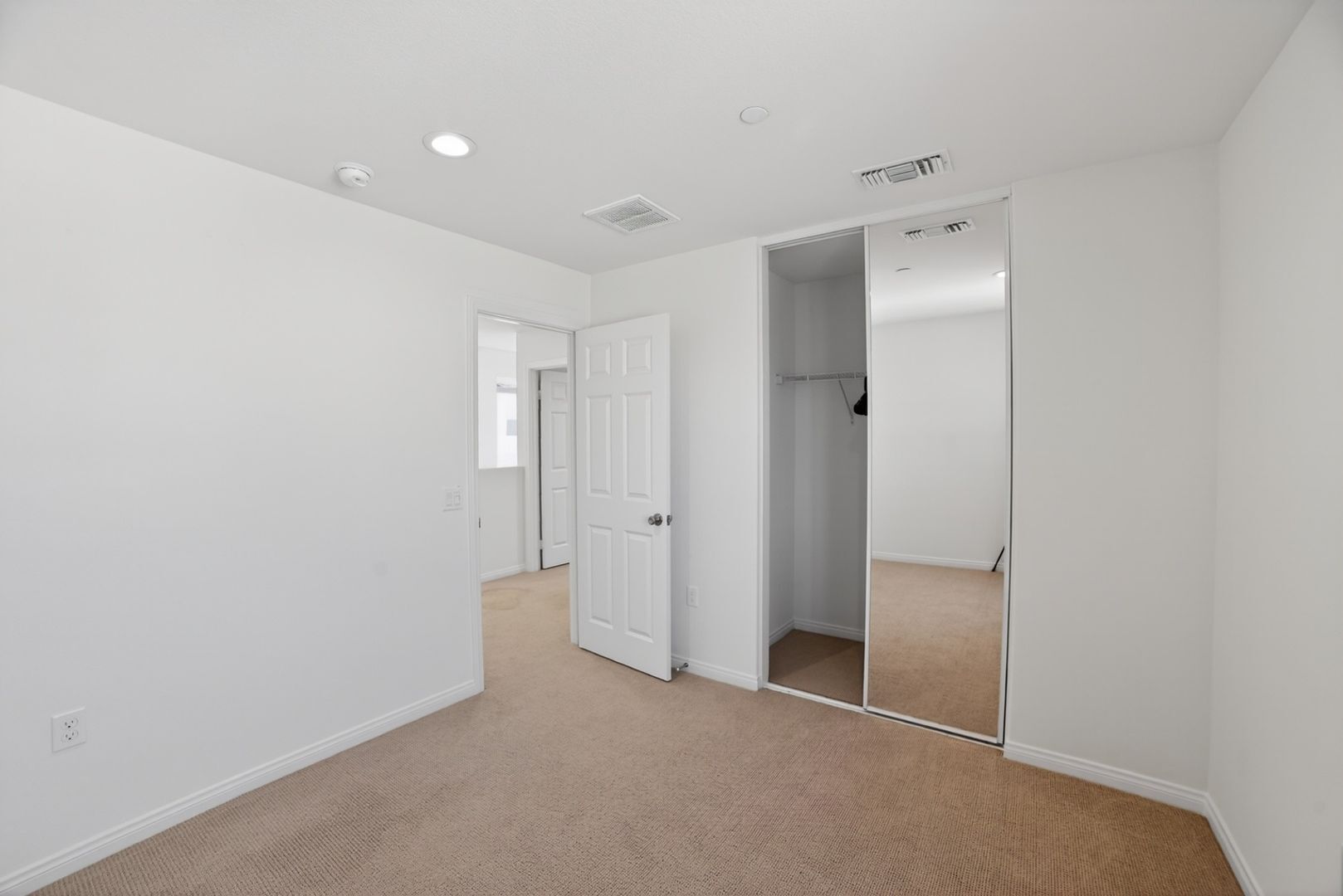Building Photo - 2471 Satsuma Cir