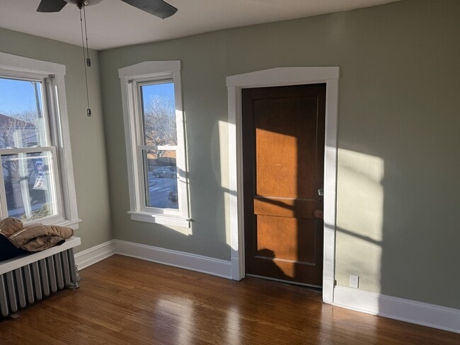 Building Photo - 4253 N Austin Ave