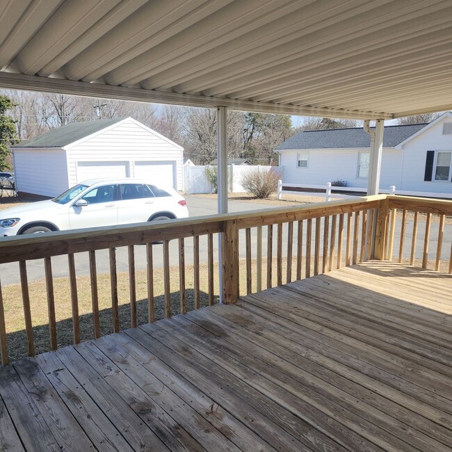 Building Photo - Classic Brick Ranch With Detached Garage F...