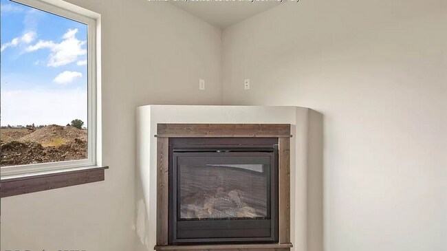 Building Photo - 3 Bedroom 2 1/2 Bathroom Townhouse- NEWLY BUILT-