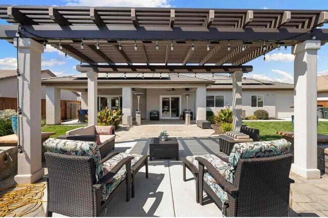 Building Photo - 2118 Iberian Ct