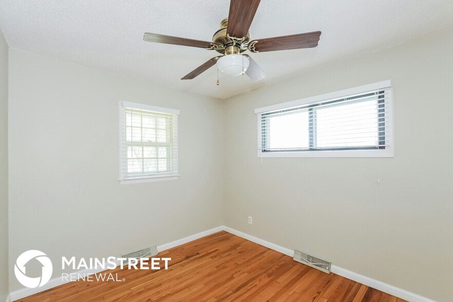 Building Photo - 13107 Sycamore Ave