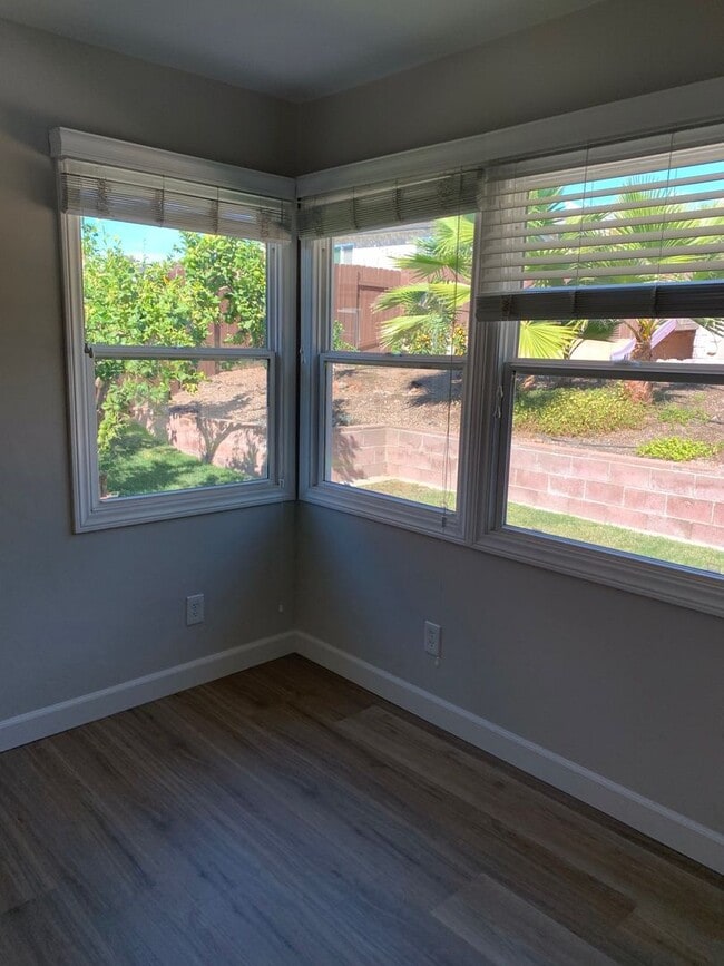 Building Photo - Beautiful 3 bedroom 1 Bath Home near SDSU