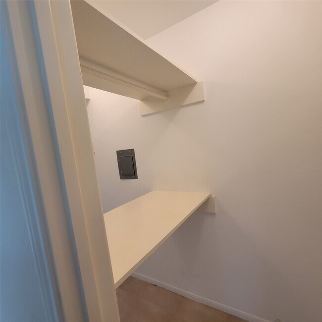 Building Photo - 1223 Augusta Dr