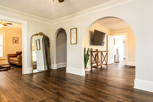 Building Photo - 1224 10th St NE