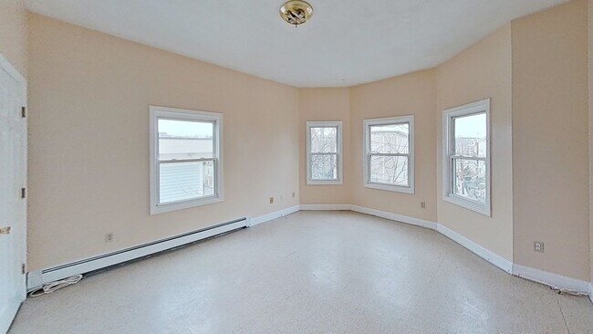 Building Photo - 33 Elmore St