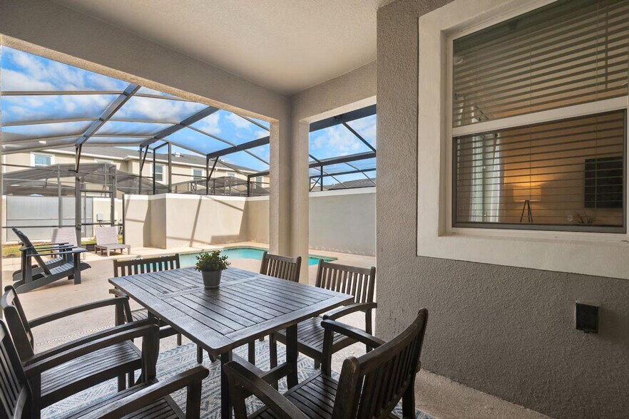 Building Photo - 4369 Quote St