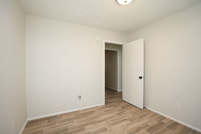 Building Photo - 22318 Fincastle Dr