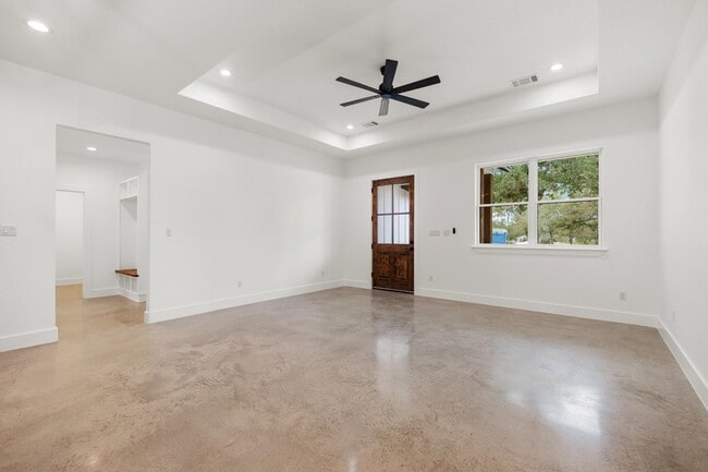 Building Photo - 830 Woodland Hills Dr