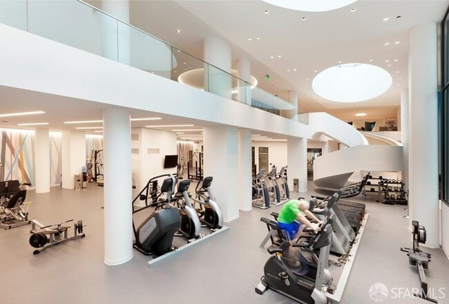 Building Photo - 333 Beale St