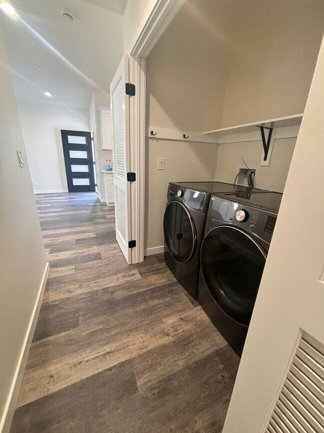 Building Photo - NEW CONSTRUCTION! 3 BED/2 BATH RESIDENCE A...