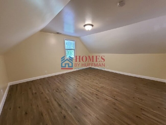 Building Photo - 423 Jefferson Ave