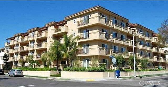 Primary Photo - 11911 Mayfield Ave