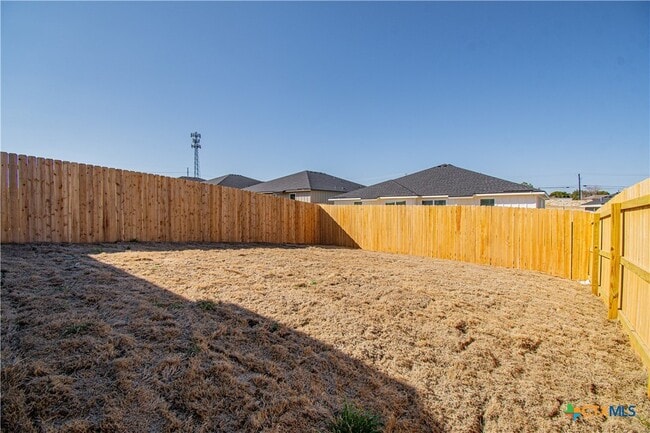 Building Photo - 3905 Hackberry Dr