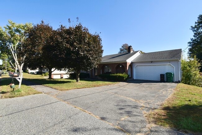 Building Photo - 67 Basil Rd