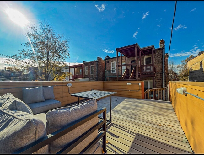 Building Photo - 4925 S Champlain Ave