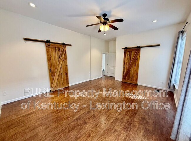 Building Photo - 611 N Broadway