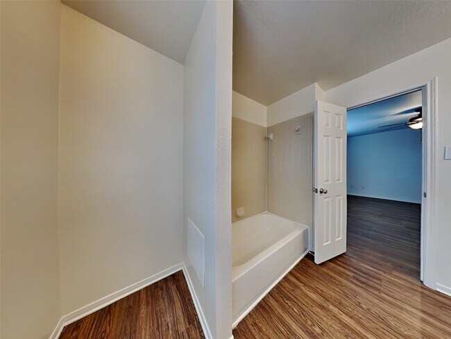 Building Photo - 21806 Grassy Hill Ln