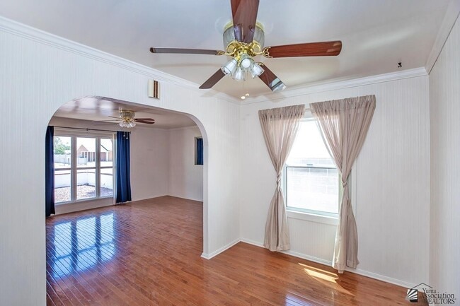 Building Photo - 1128 S 9th Ave