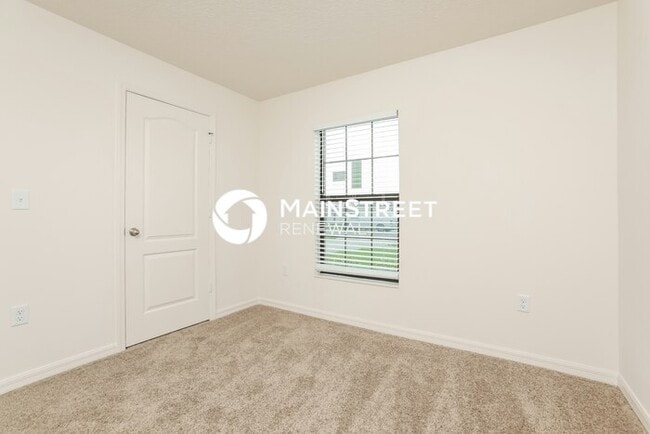 Building Photo - 5 Bedroom Pet-Friendly Home in Leesburg, F...
