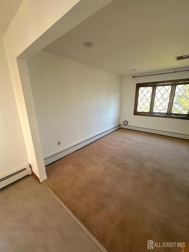 Building Photo - 182 Bloomfield Ave