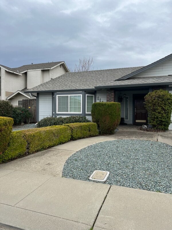 Building Photo - Beautifully Updated 3BR Home in the Heart of Manteca – Move-In Ready!