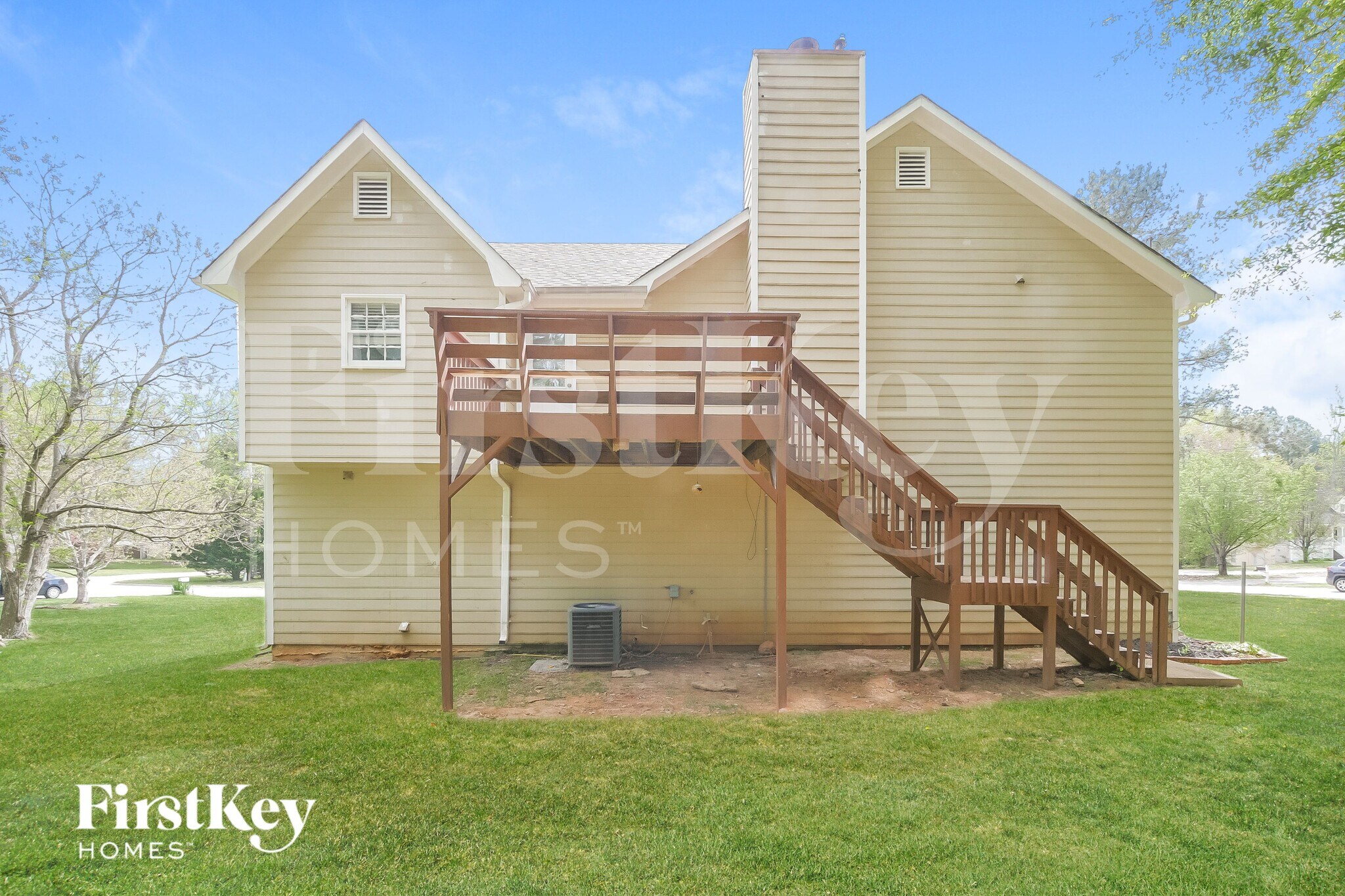Building Photo - 221 Whitney Ln