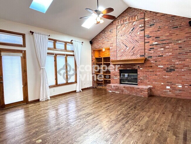 Building Photo - 1197 Clubhouse Dr