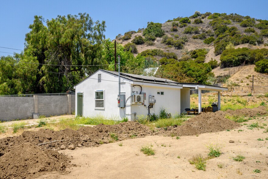 Building Photo - 10647 Tuxford St