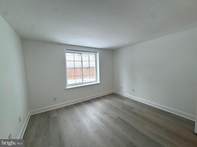 Building Photo - 4420 Groombridge Way