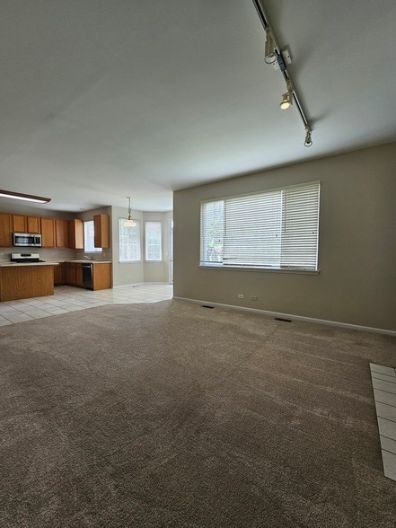 Building Photo - 420 Merry Oaks Rd
