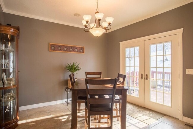 Building Photo - Executive Rental - Stone Mountain - 5 Bed - 3 Bath