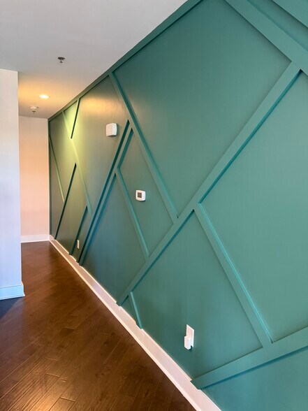 Building Photo - 501 E 37th St