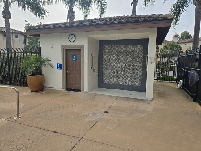 Building Photo - Nicely Updated Three Bedroom Home in Torrey Hills