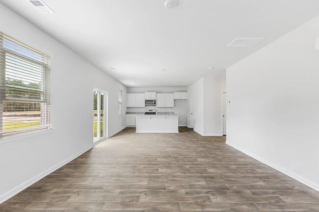 Building Photo - 201 N Lgt Wy